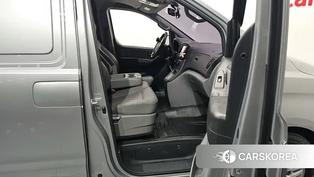 Hyundai The New Grand Starex 2018 Серебряный из Кореи, фото 2