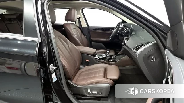 BMW X4 (G02) 2021 Черный из Кореи, фото 2