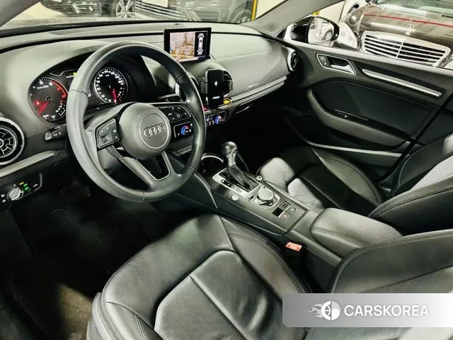 Audi New A3 2018 Черный из Кореи, фото 2