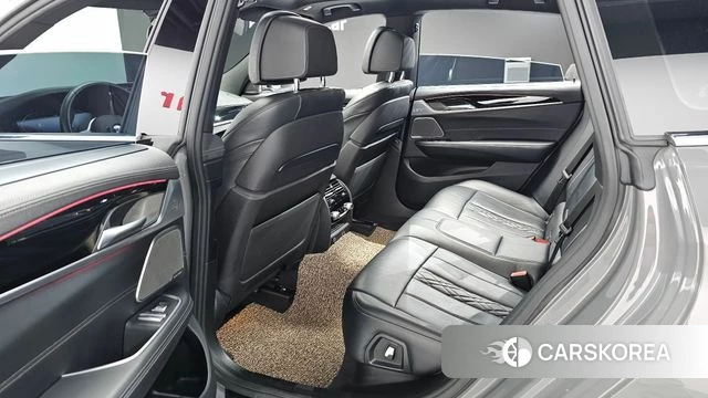 BMW 6 Series GT (G32) 2021 Цвет галактики из Кореи, фото 2
