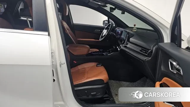 Kia Sportage 5th Generation 2023 Белый из Кореи, фото 2