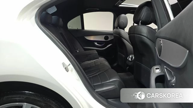 Mercedes-Benz C-Class W205 2020 Белый из Кореи, фото 2