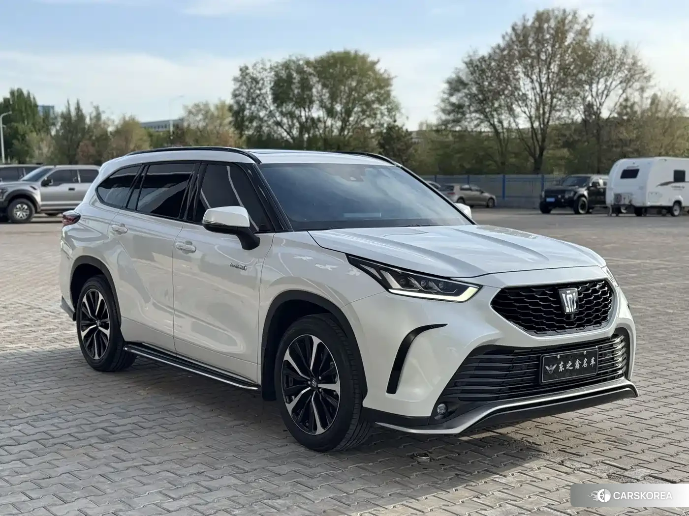 Toyota Crown 2024 Белый из Китая, фото 2