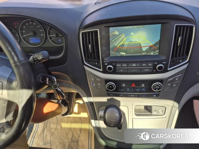 Hyundai The New Grand Starex 2018 Серебряный из Кореи, фото 2