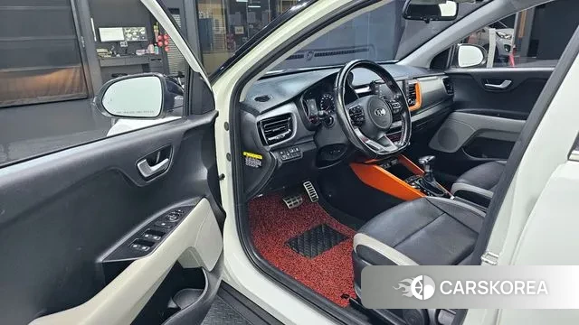 Kia Stonic 2018 Белый из Кореи, фото 2