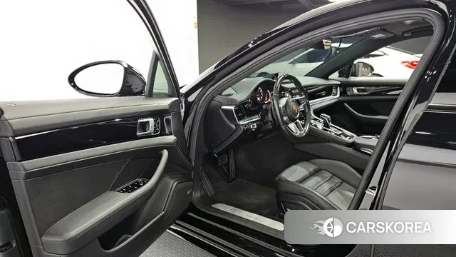 Porsche Panamera (971) 2018 Черный из Кореи, фото 2