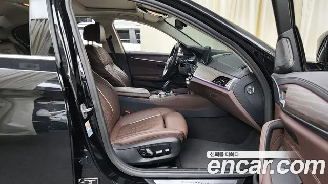 BMW 5 Series (G30) 2022 Черный из Кореи, фото 2