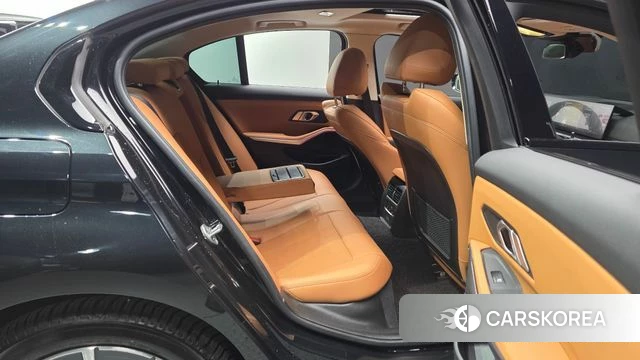 BMW 3 Series (G20) 2023 Черный из Кореи, фото 2