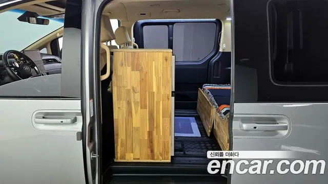 Hyundai Staria 2022 Серебряный из Кореи, фото 2