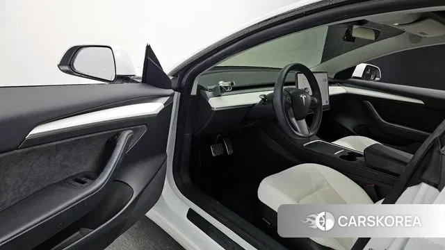 Tesla Model 3 2021 Белый из Кореи, фото 2