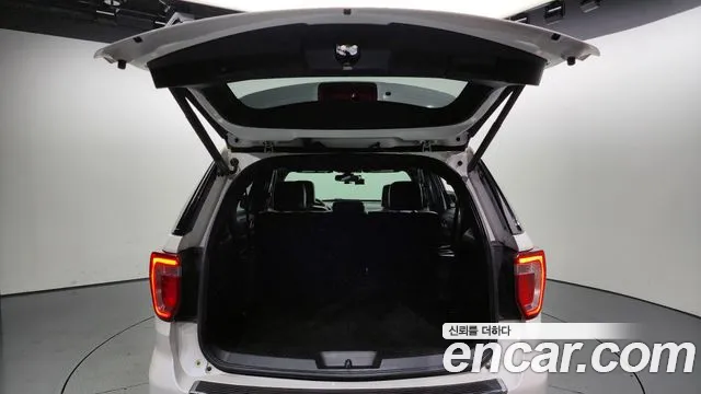 Ford Explorer 2018 Белый из Кореи, фото 2