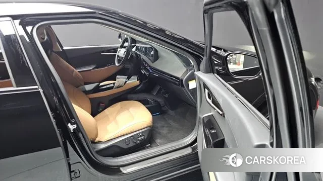 Kia EV6 2022 Черный из Кореи, фото 2