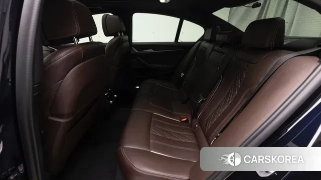 BMW 5 Series (G30) 2021 Черный из Кореи, фото 2