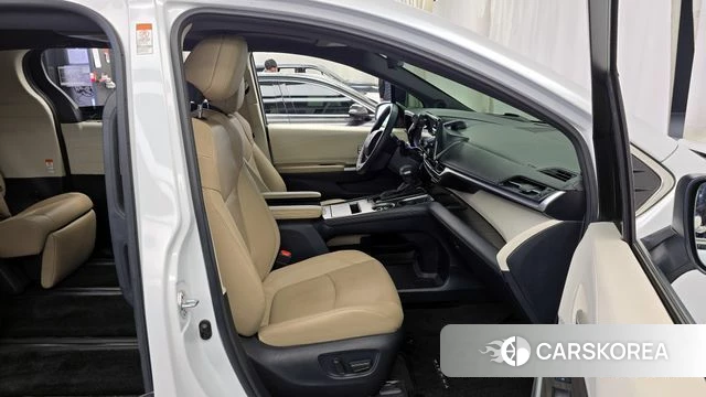 Toyota Sienna 4th Generation 2023 Белый из Кореи, фото 2