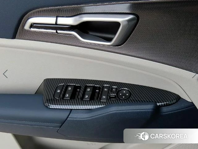Kia Sportage 5th Generation Hybrid 2022 Белый из Кореи, фото 2
