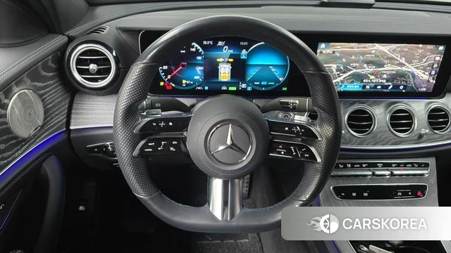Mercedes-Benz E-Class W213 2021 Серый из Кореи, фото 2
