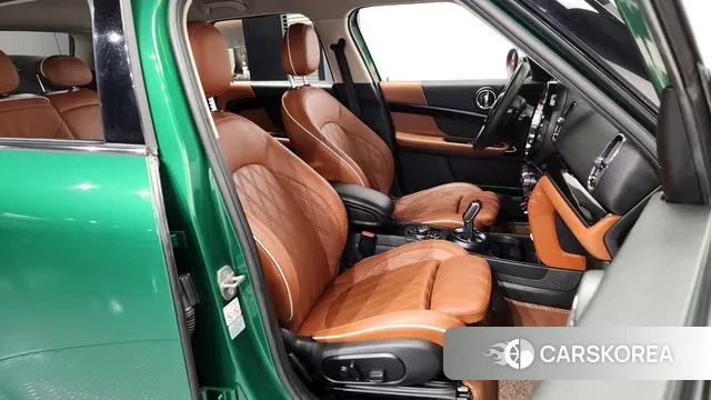 Mini Cooper S Countryman 2021 Зеленый из Кореи, фото 2