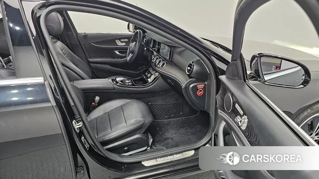 Mercedes-Benz E-Class W213 2020 Черный из Кореи, фото 2