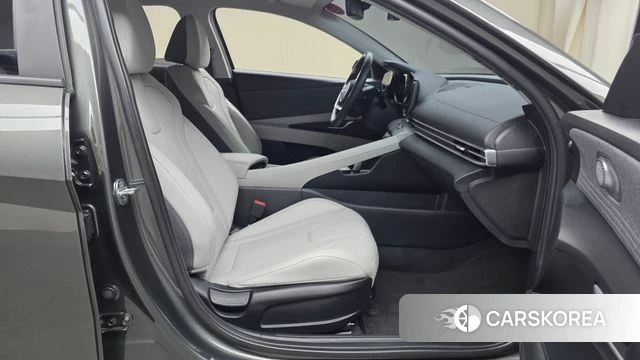 Hyundai Avante Hybrid (CN7) 2021 Серый из Кореи, фото 2