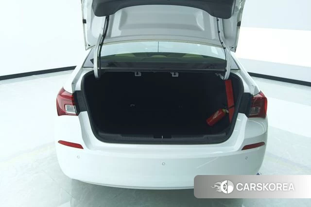 Buick Excelle 2019 Белый из Китая, фото 2