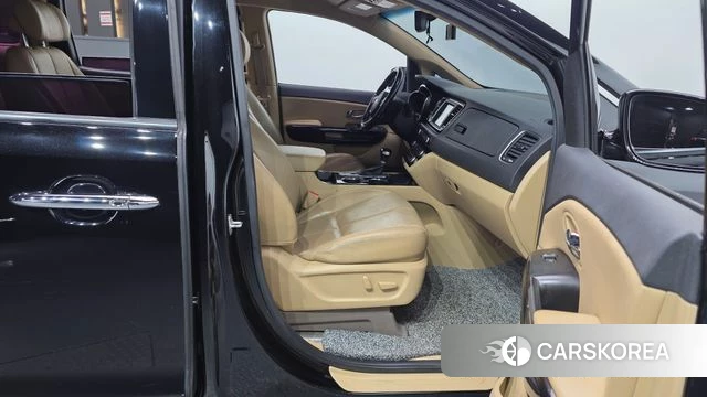 Kia The New Carnival 2018 Черный из Кореи, фото 2