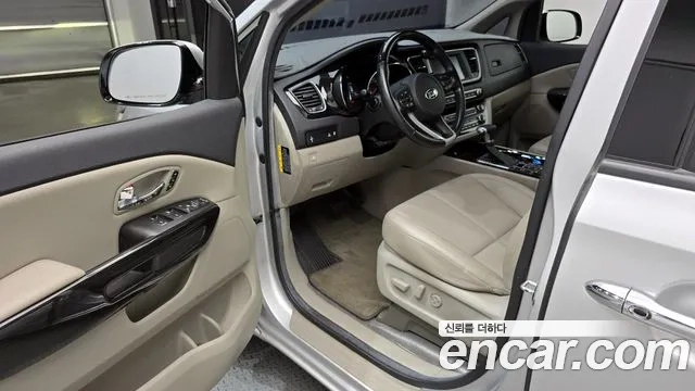 Kia The New Carnival 2018 Серебряный из Кореи, фото 2