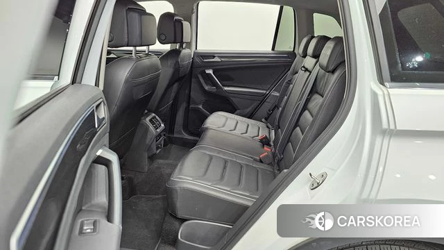 Volkswagen Tiguan second Generation 2021 Белый из Кореи, фото 2