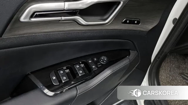 Kia Sportage 5th Generation Hybrid 2021 Белый из Кореи, фото 2