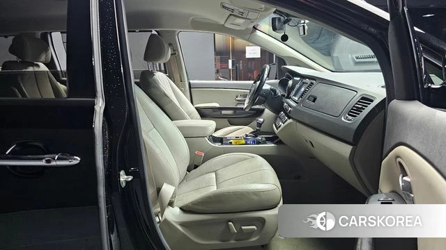 Kia The New Carnival 2018 Черный из Кореи, фото 2