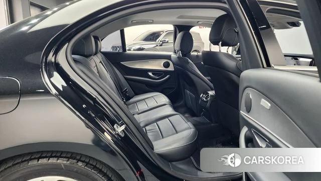 Mercedes-Benz E-Class W213 2019 Черный из Кореи, фото 2