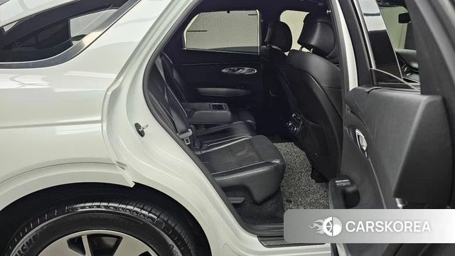 Genesis GV70 2021 Белый из Кореи, фото 2