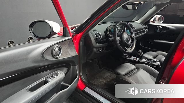 Mini Cooper Clubman 2023 Красный из Кореи, фото 2