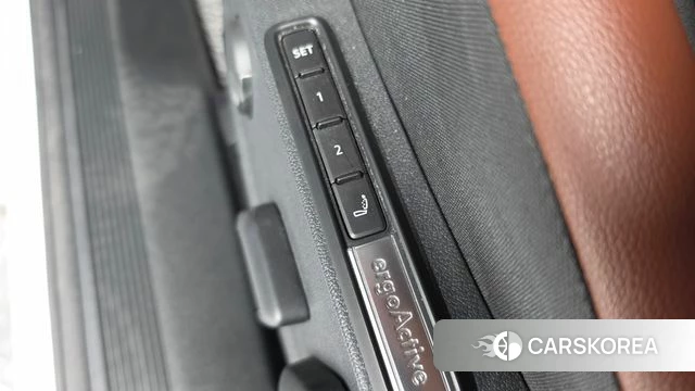 Volkswagen ID.4 2023 Белый из Кореи, фото 2