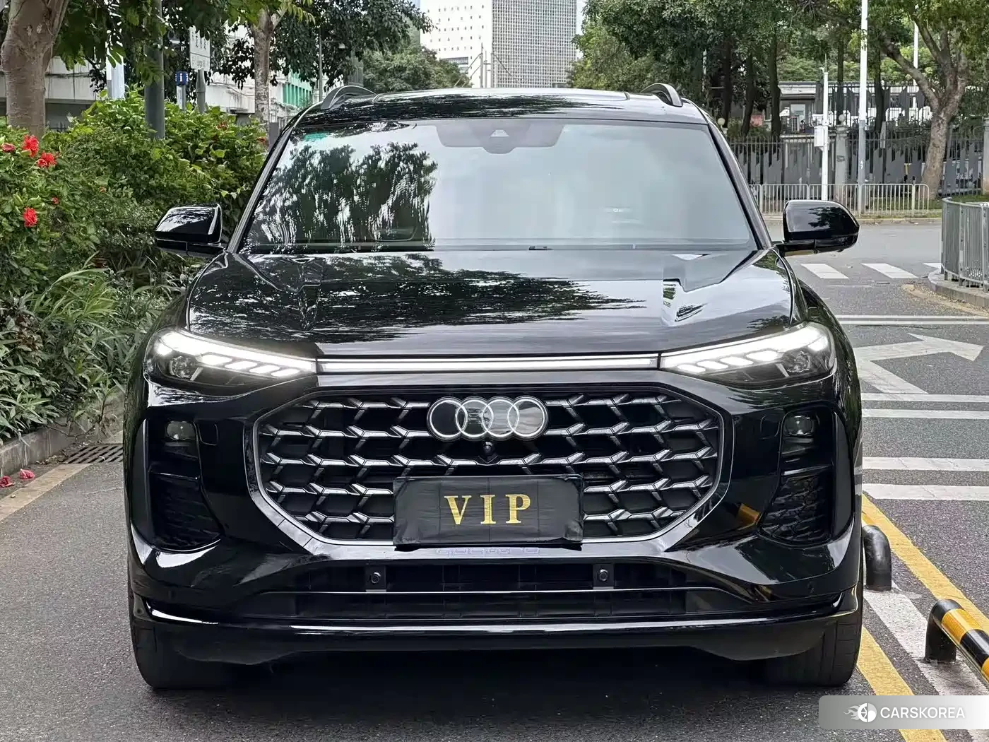 Audi Q6 2023 Черный из Китая, фото 2