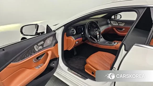 Mercedes-Benz CLS-Class C257 2023 Белый из Кореи, фото 2