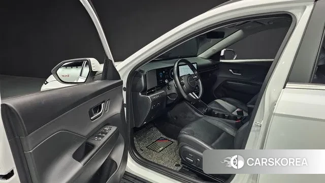 Hyundai Kona Hybrid (SX2) 2023 Белый из Кореи, фото 2