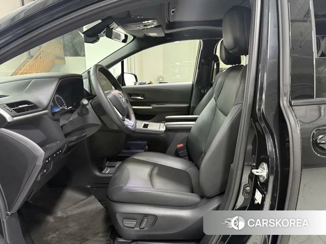 Toyota Grevia 2024 Черный из Китая, фото 2
