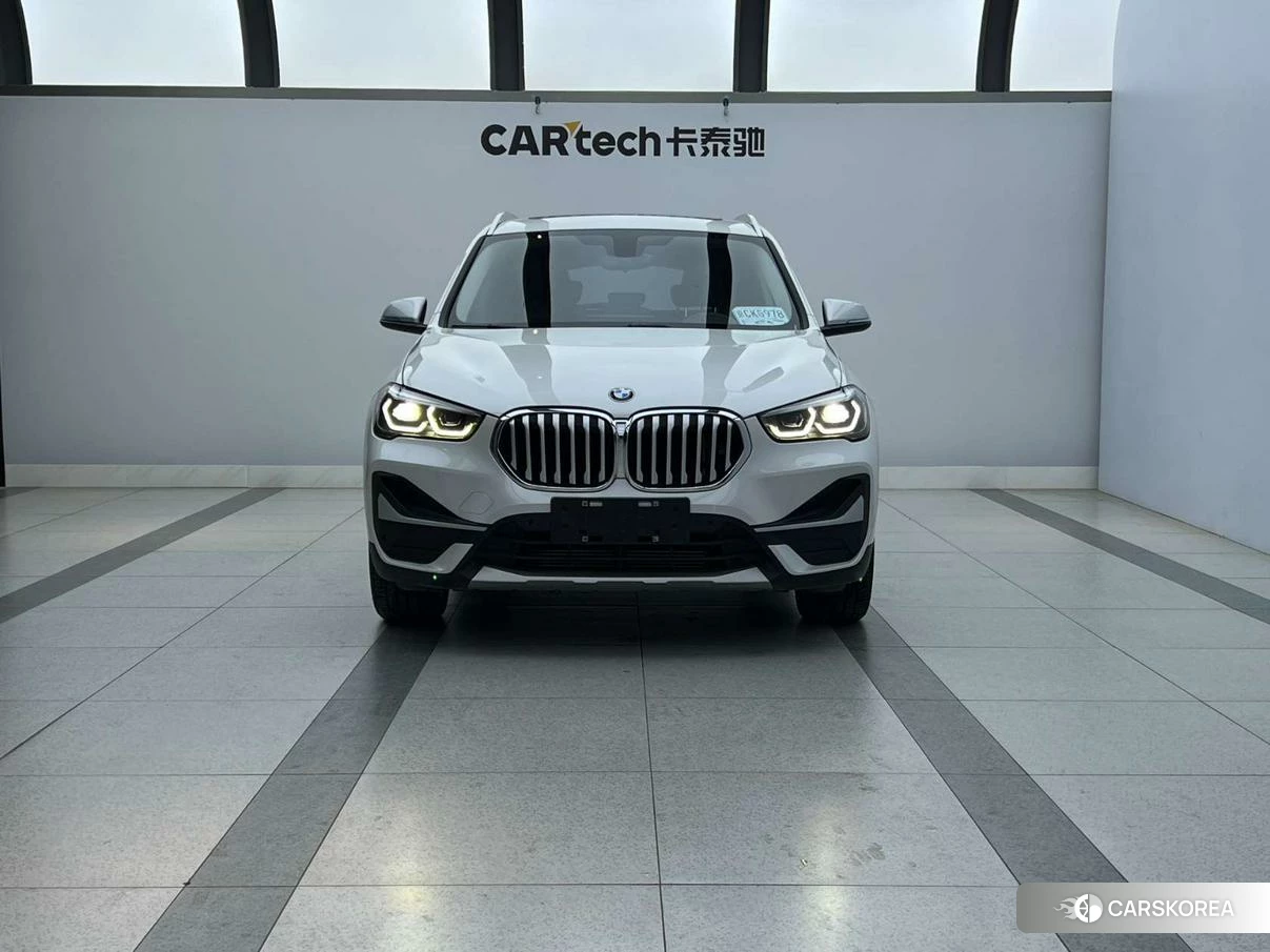 BMW X1 2020 Белый из Китая, фото 2