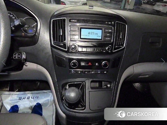 Hyundai The New Grand Starex 2018 Белый из Кореи, фото 2