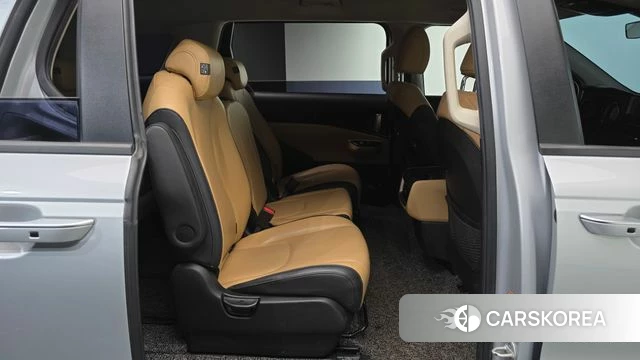 Kia Carnival 4th generation 2021 Серебряный из Кореи, фото 2