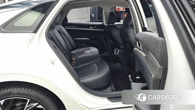 Kia The New K5 3rd generation 2024 Белый из Кореи, фото 2