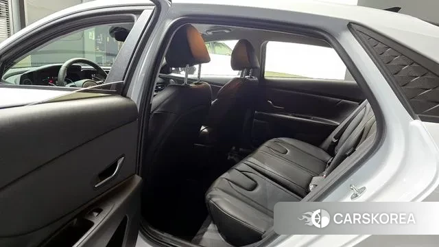 Hyundai The New Avante (CN7) 2024 Белый из Кореи, фото 2