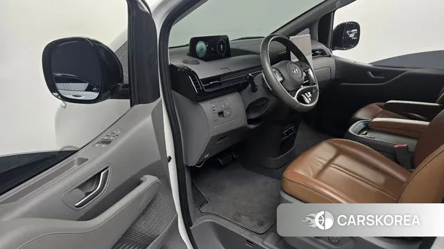 Hyundai Staria 2022 Белый из Кореи, фото 2