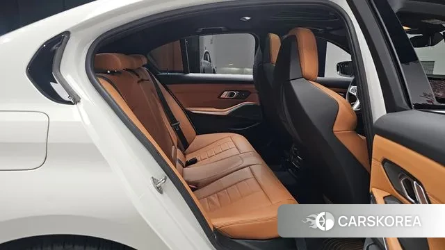 BMW 3 Series (G20) 2023 Белый из Кореи, фото 2