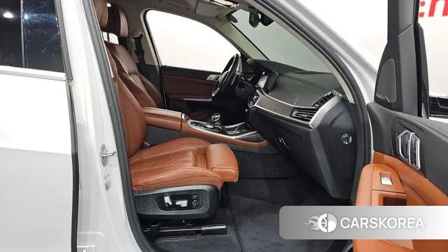 BMW X7 (G07) 2020 Белый из Кореи, фото 2