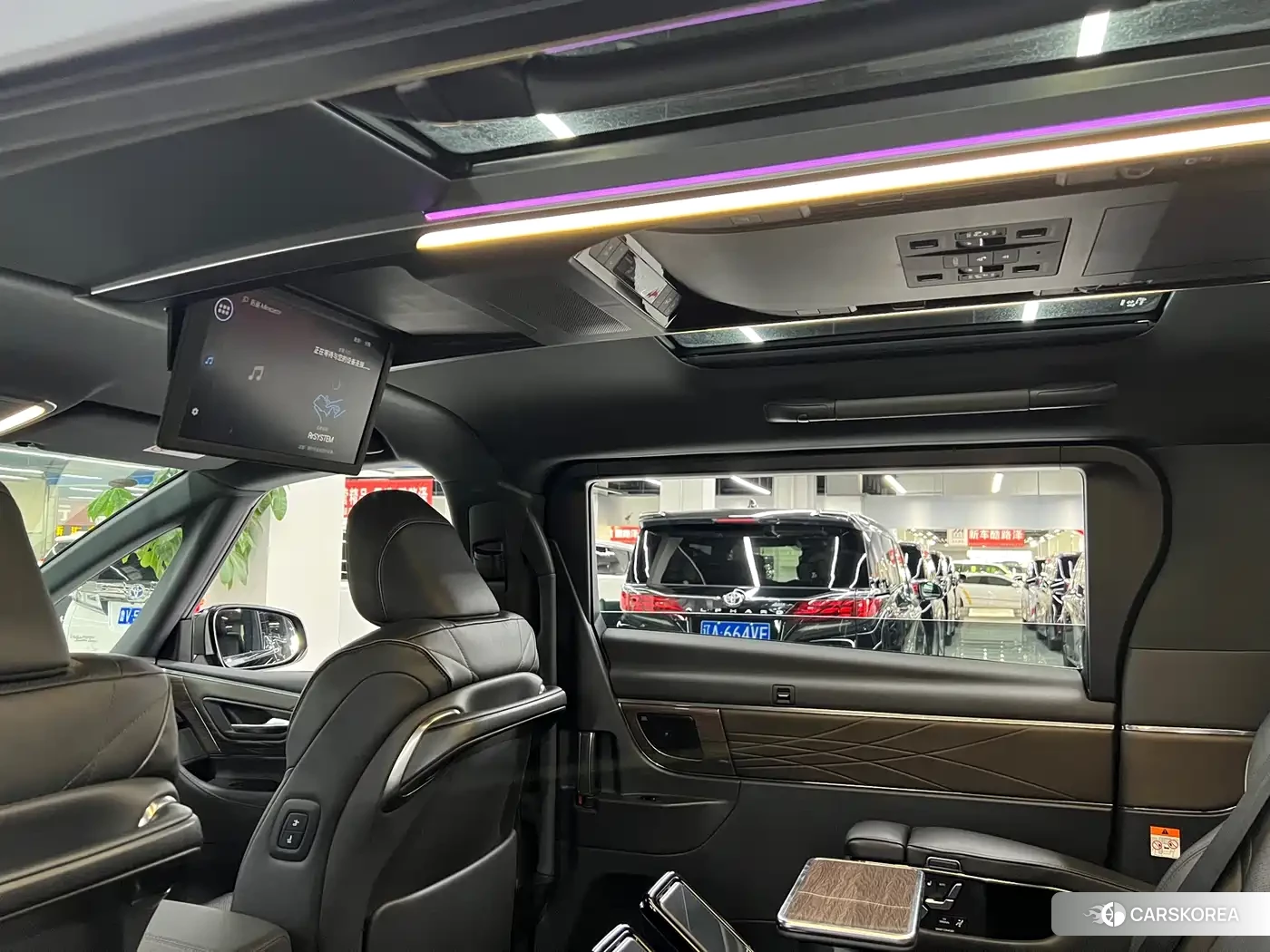 Toyota Elfa 2024 Черный из Китая, фото 2
