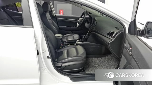 Hyundai Avante AD 2018 Белый из Кореи, фото 2