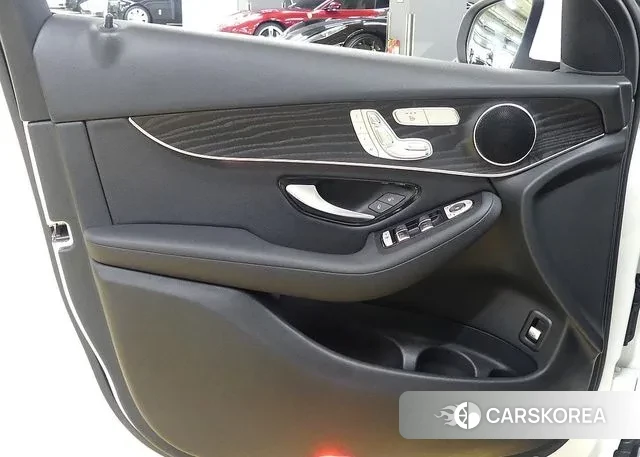 Mercedes-Benz GLC-Class X253 2019 Белый из Кореи, фото 2