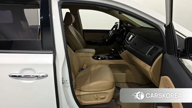 Kia The New Carnival 2019 Белый из Кореи, фото 2