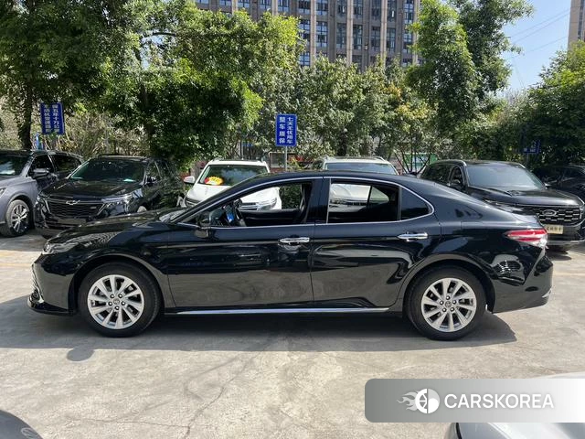 Toyota Camry 2024 Черный из Китая, фото 2